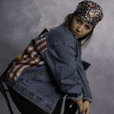 Sesión fotos Miriam: Y una silla 036