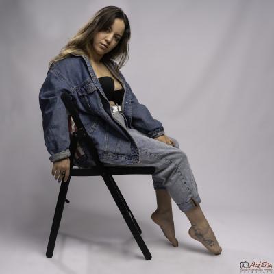 Sesión fotos Miriam: Y una silla 047