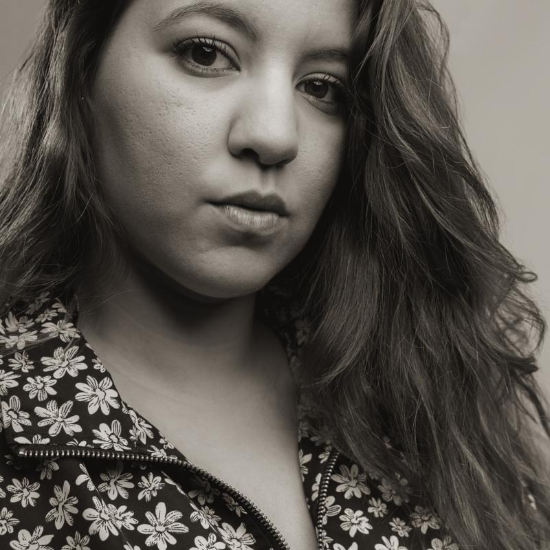 Sesión fotos Miriam: Camisa de flores 030