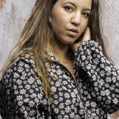 Sesión fotos Miriam: Camisa de flores 054