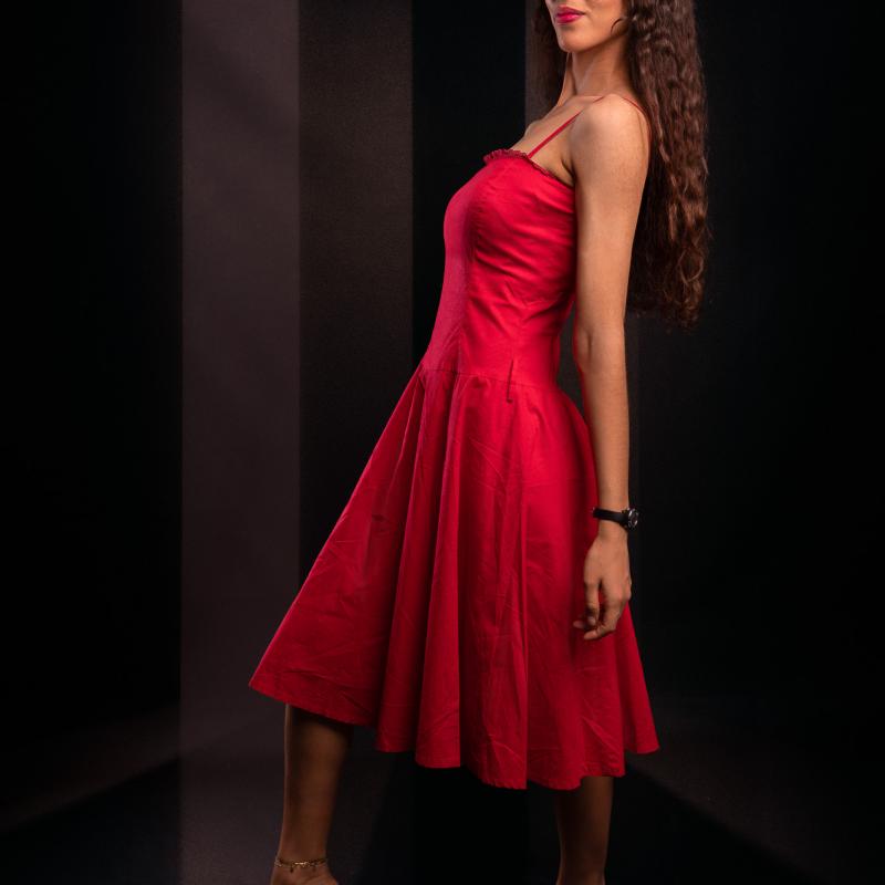 Sesión fotos: Jazmine en Rojo 027