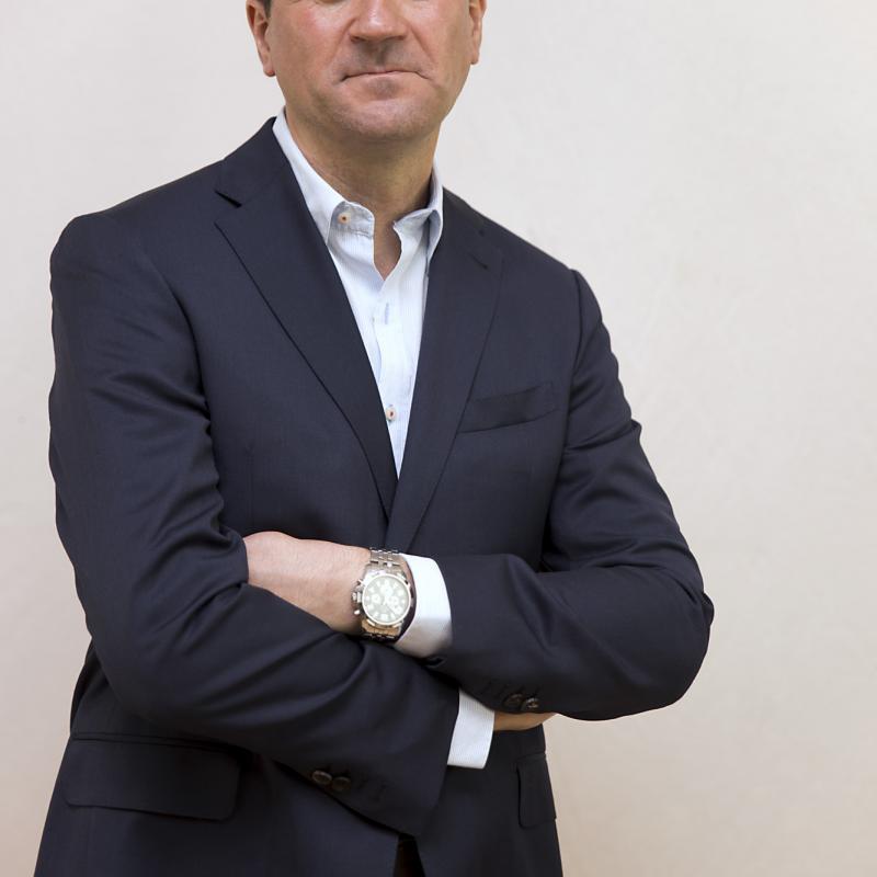 Fotografía de estudio para perfil profesional